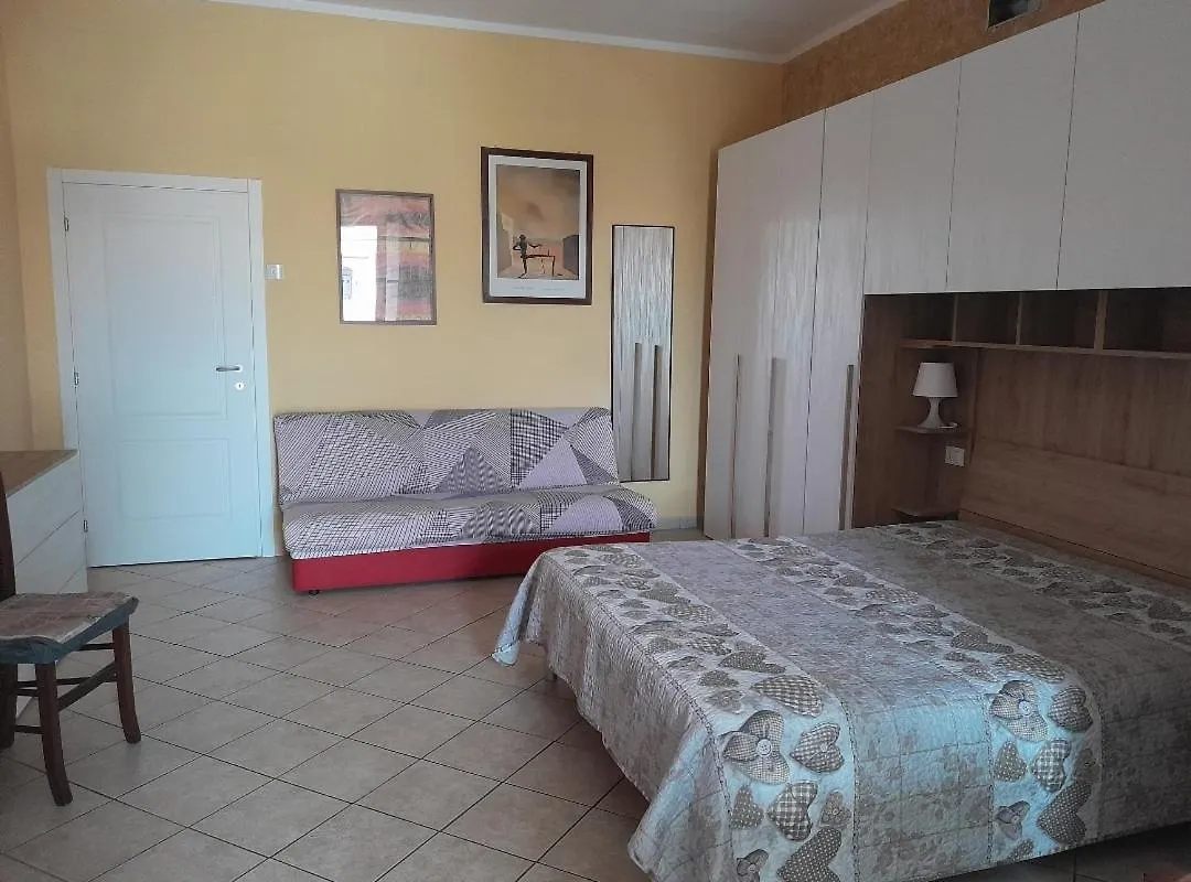 Bilocale Primo Piano Marina Di Cecina Apartment Cecina