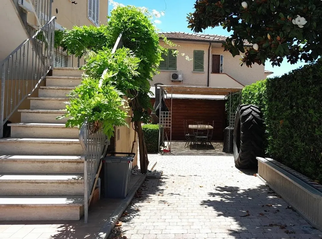 Bilocale Primo Piano Marina Di Cecina Apartment Cecina